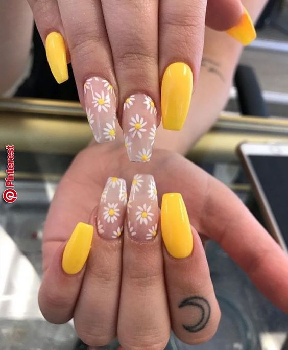76 Stunning Yellow Acrylic Nail Art Designs For Summer