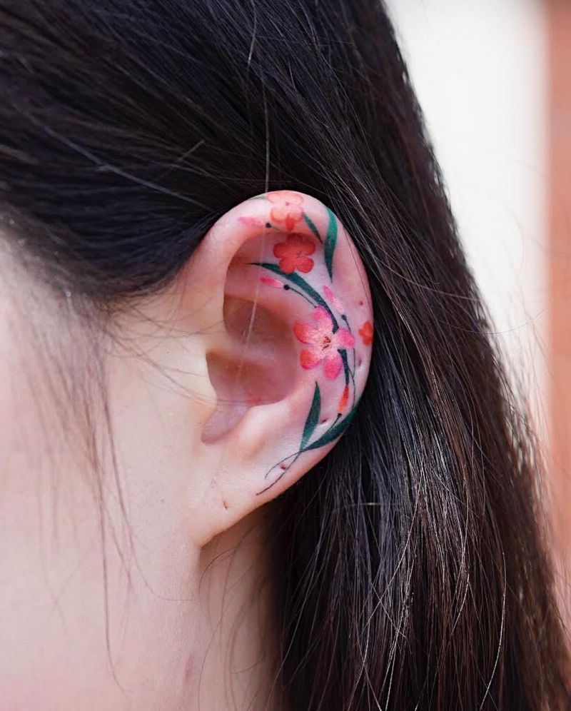 32 Pretty Ear Tattoos Designs for Women