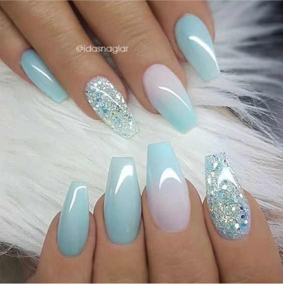 40 Awesome Acrylic Nail Designs for Winter 2022