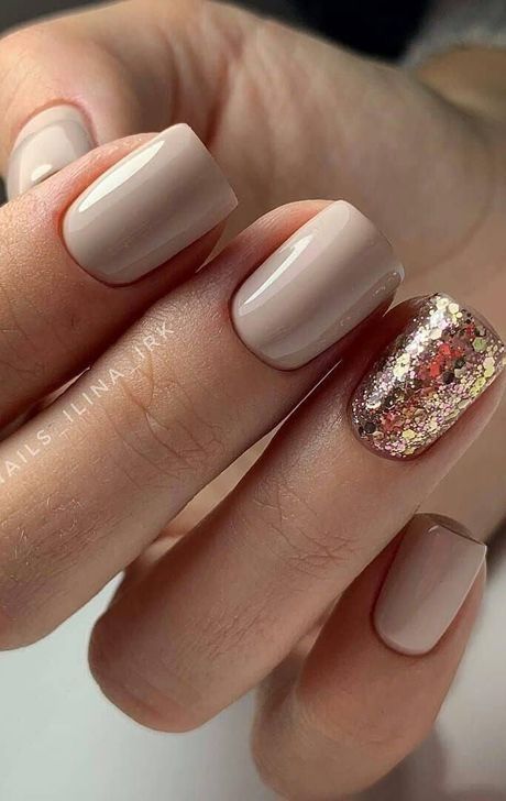 50 Trendy Winter Nail Colors to Warm Up Your Hands