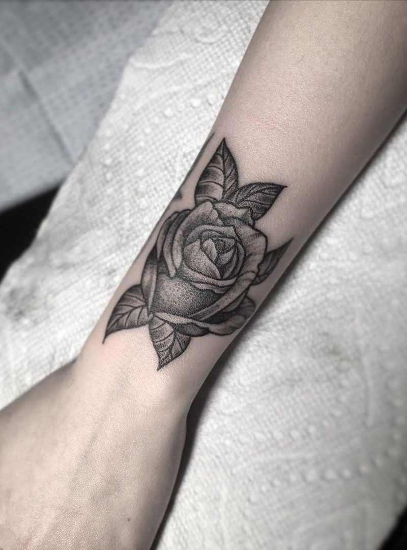 55 Pretty Wrist Tattoos You Will Love