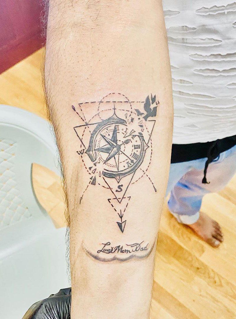 30 Pretty Compass Tattoos Keep You from Getting Lost