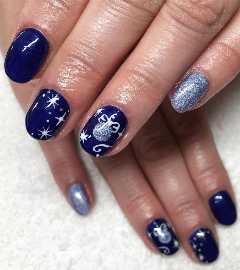 30 Festive Blue Christmas Nails You Must Try