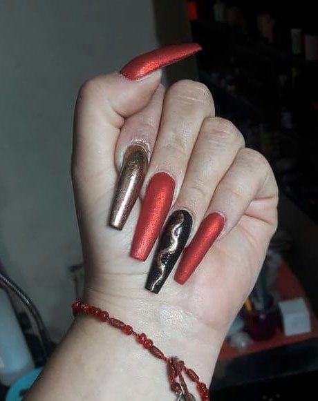 30 Trendy Snake Nails to Express Your Personality