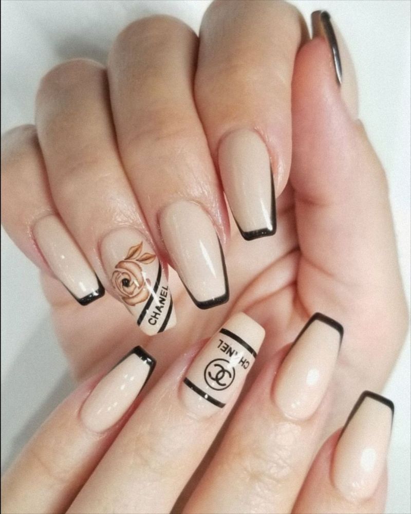 30 Pretty Chanel Nail Art Designs Just For You