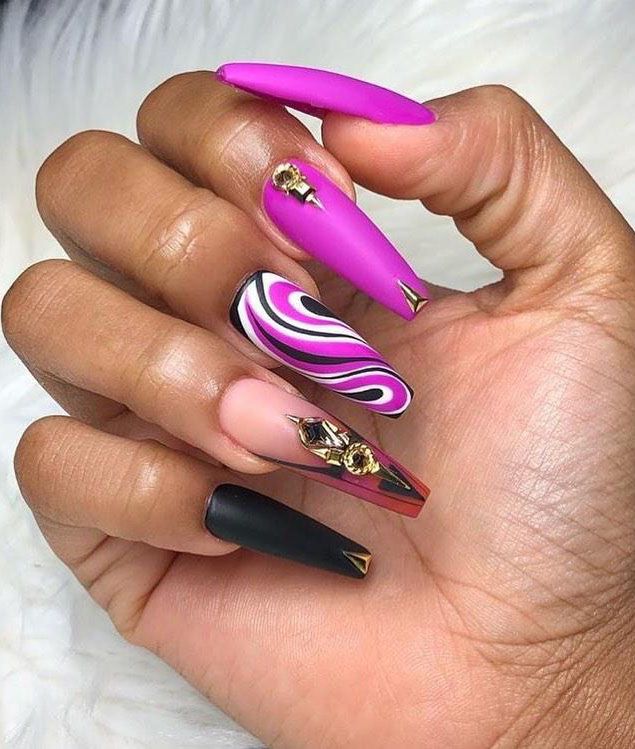 30 Trendy Magenta Nails You Must Try