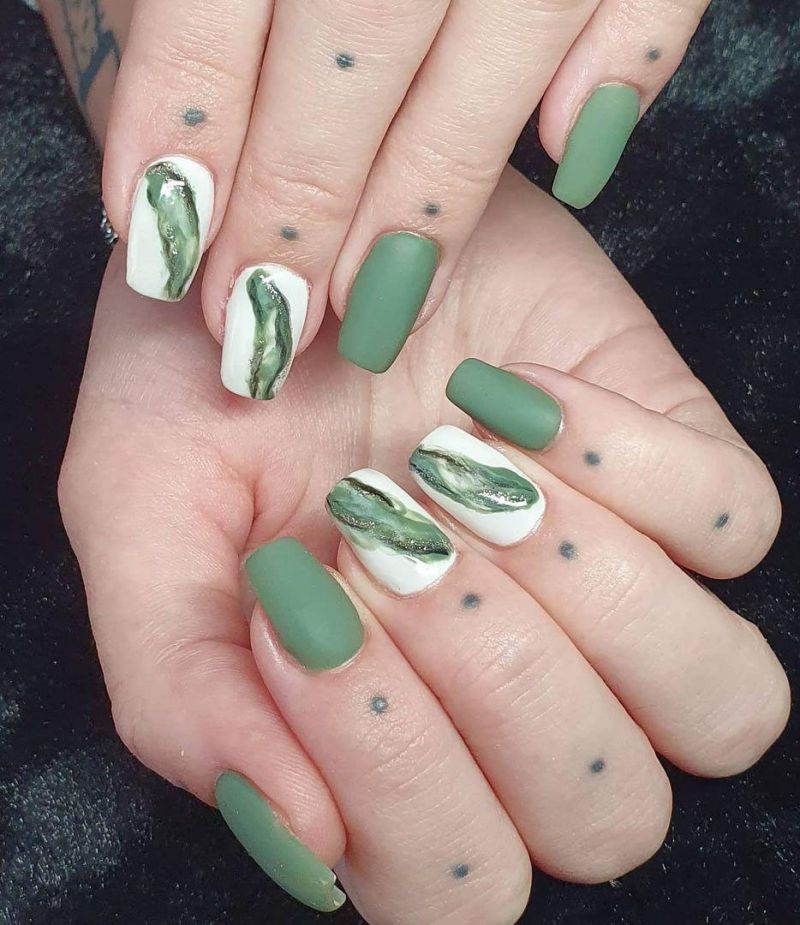 30 Trendy Army Green Nails You Must Love