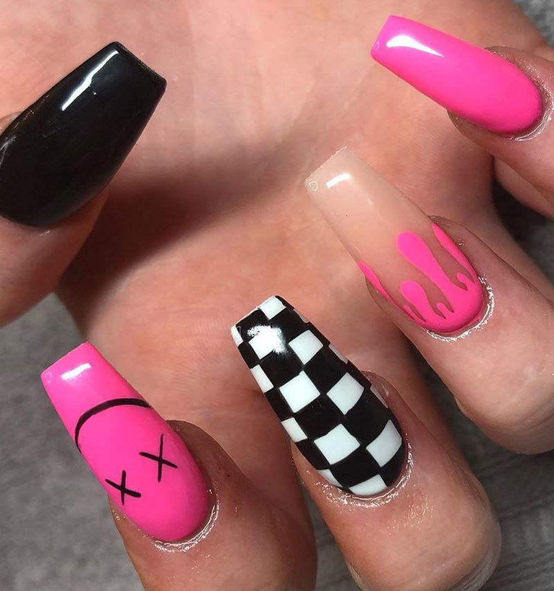 30 Pretty Checkered Nail Art Designs You Must Love
