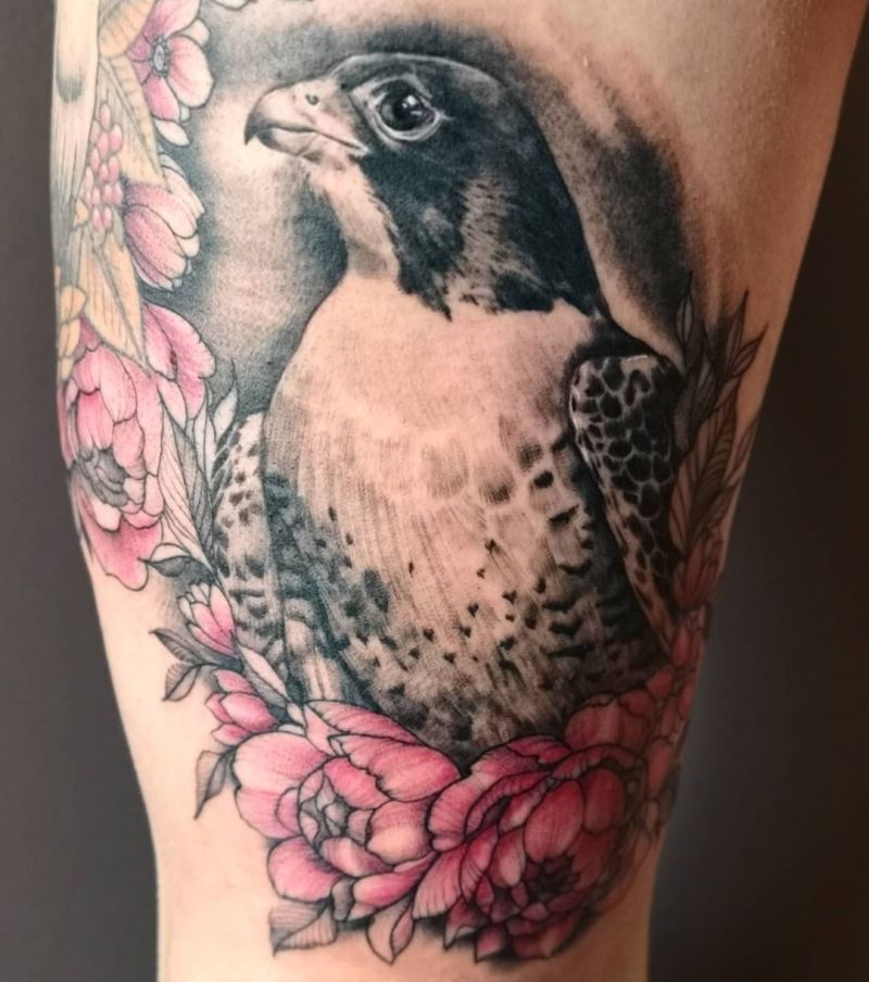30 Pretty Falcon Tattoos to Inspire You