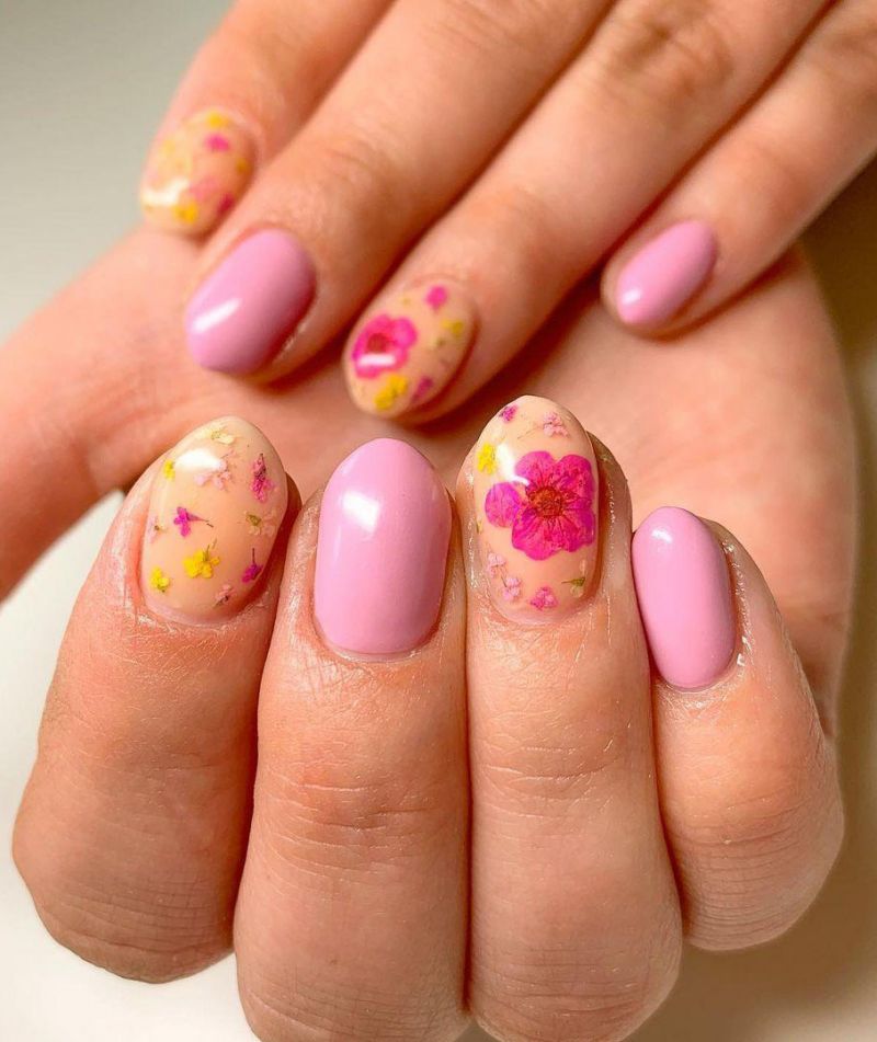 30 Elegant Dried Flower Nail Art Designs You Will Love