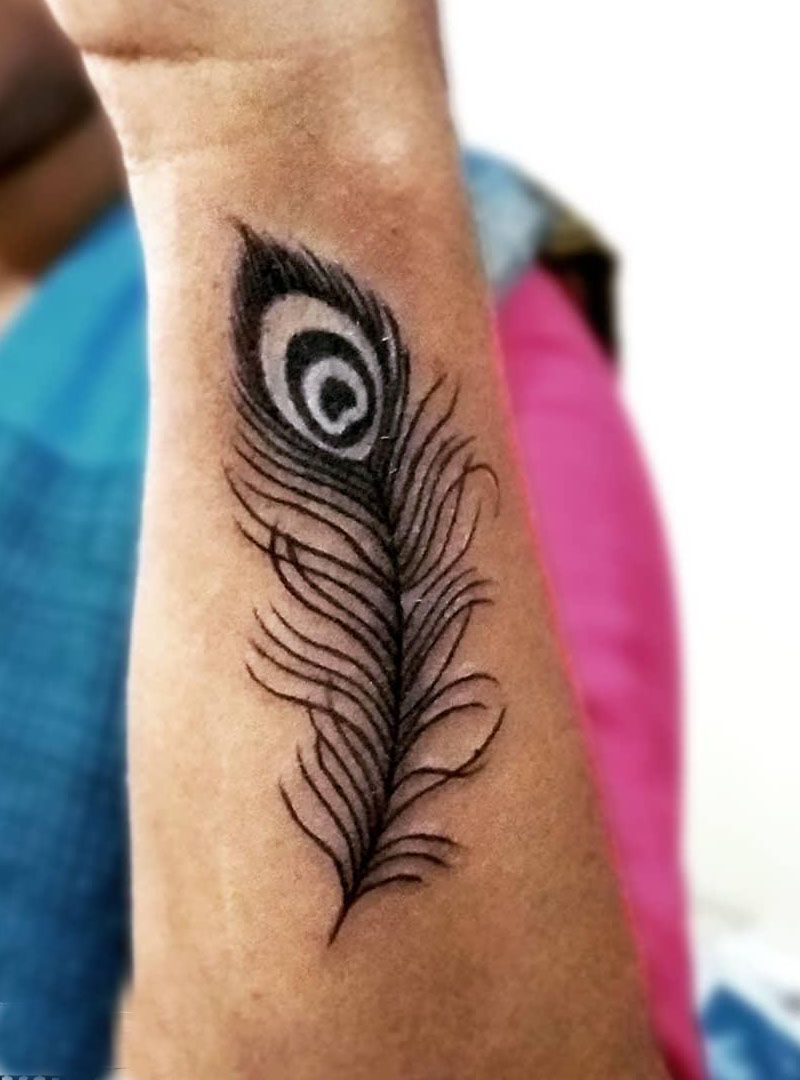 30 Elegant Peacock Feather Tattoos You Need to Copy