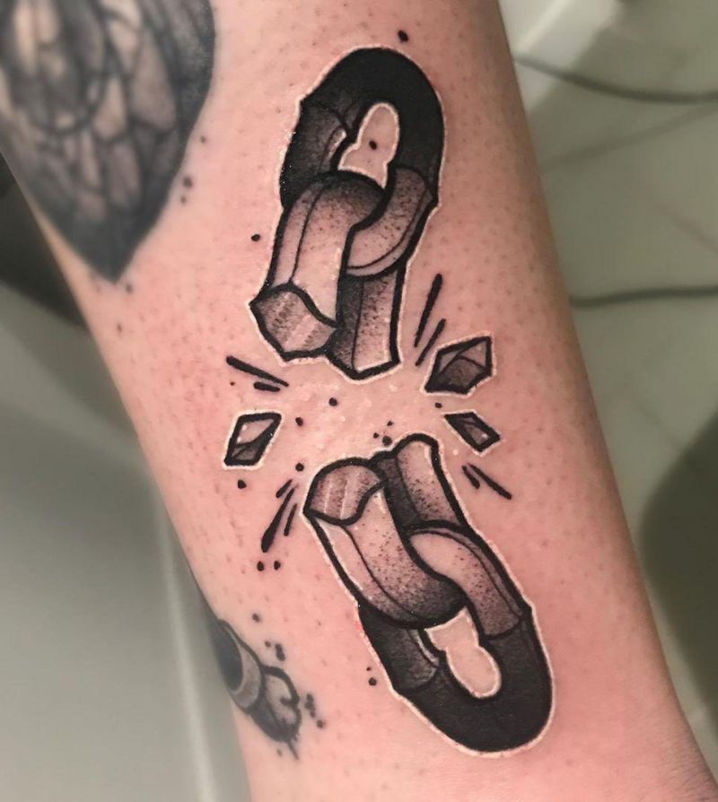 30 Amazing Chain Tattoos for All Ages