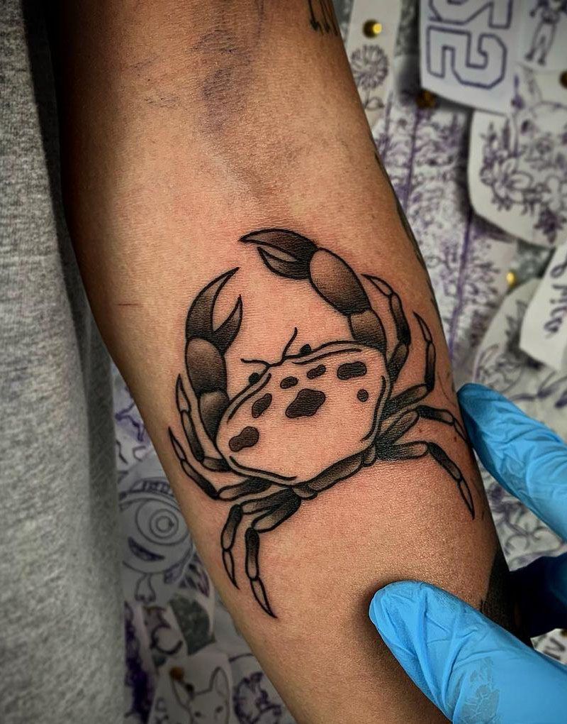 30 Pretty Crab Tattoos to Inspire You