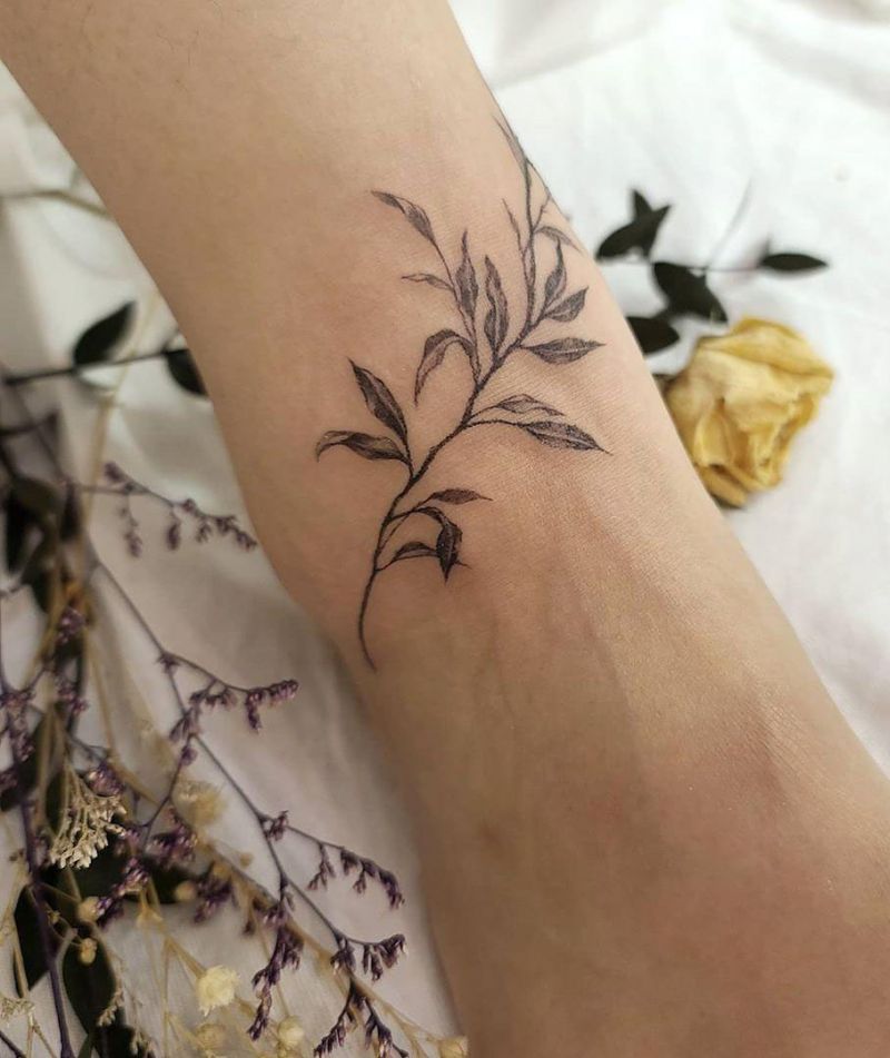30 Elegant Willow Tattoos to Inspire You