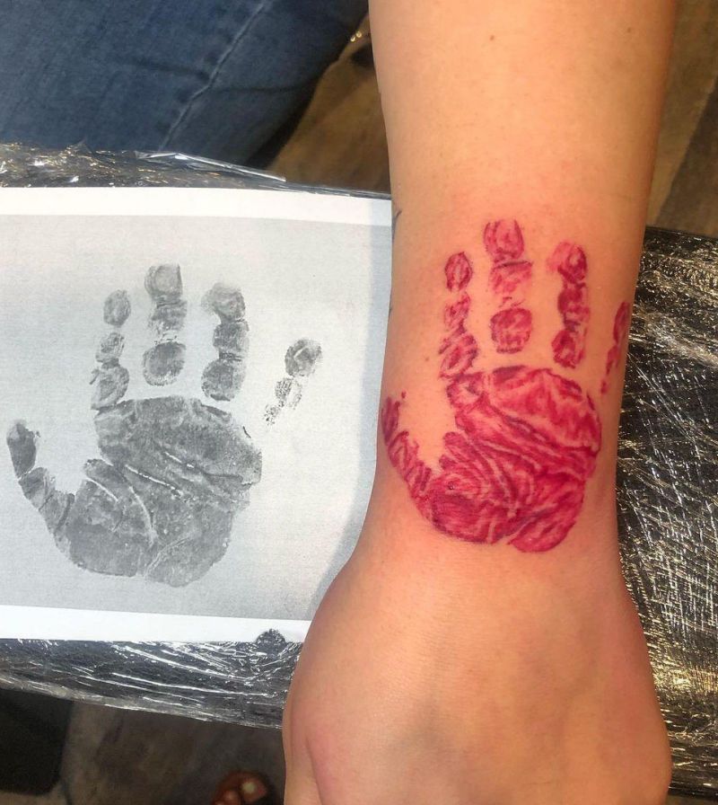 30 Elegant Handprint Tattoos You Must Love