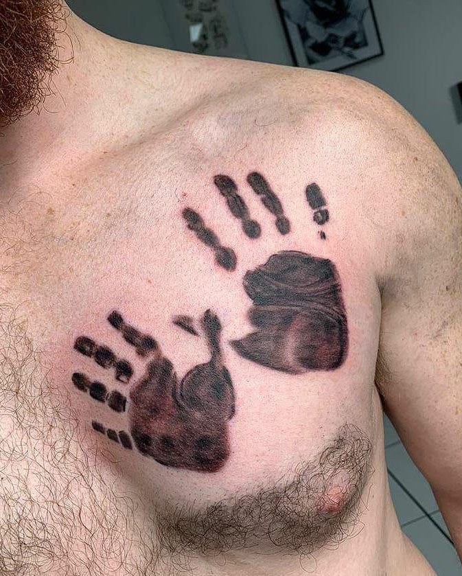 30 Elegant Handprint Tattoos You Must Love