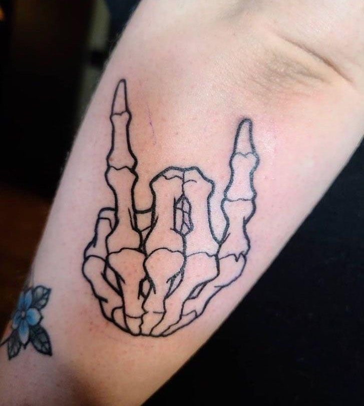 30 Unique Skeleton Hand Tattoos You Can Copy