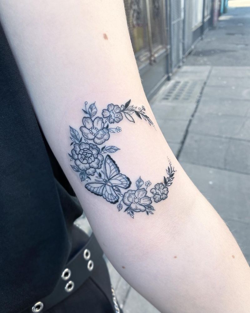 30 Elegant Floral Moon Tattoos You Must Try