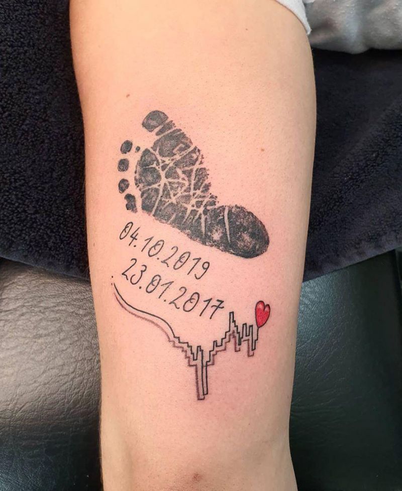 30 Wonderful Footprint Tattoos for Your Next Ink