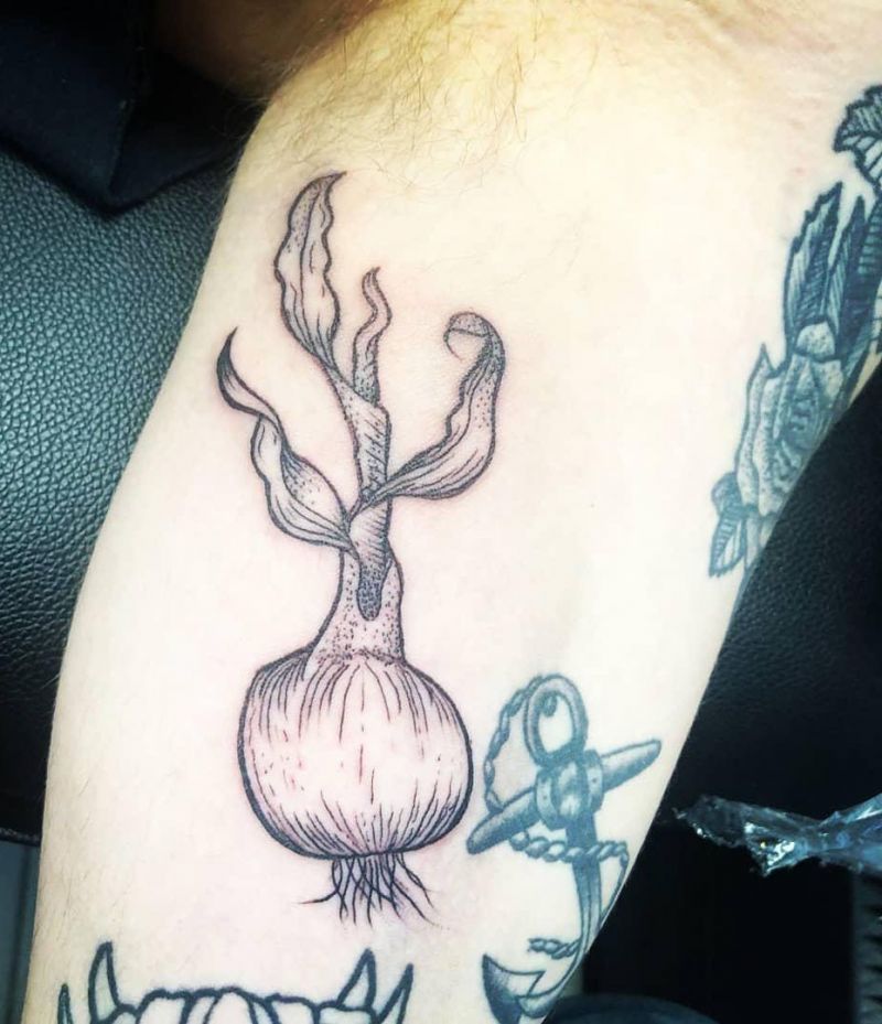 30 Elegant Onion Tattoos to Inspire You