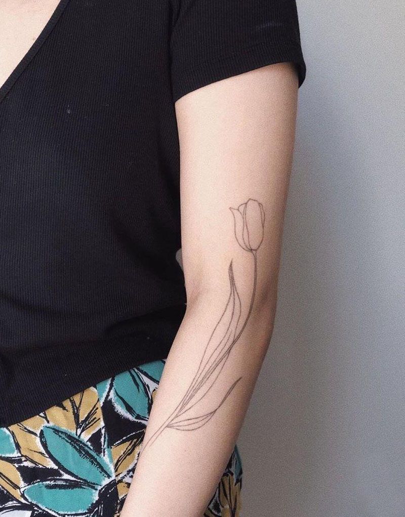 30 Gorgeous Tulip Tattoos You Should Try