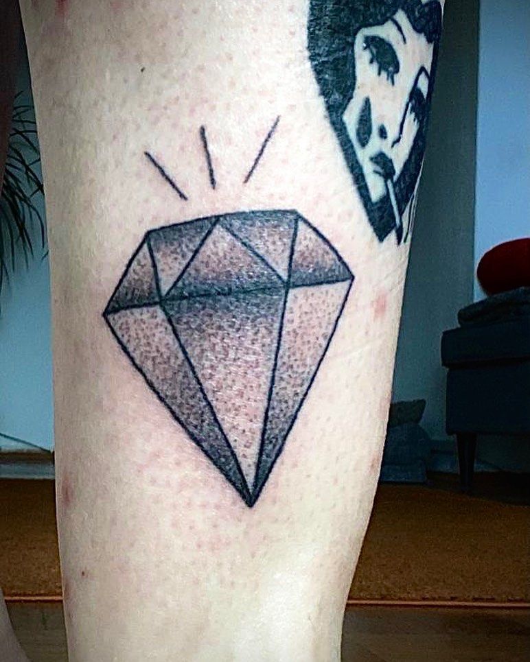 30 Elegant Diamond Tattoos You Can Copy