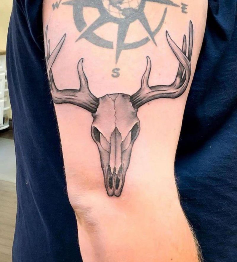 30 Elegant Deer Skull Tattoos You Will Love