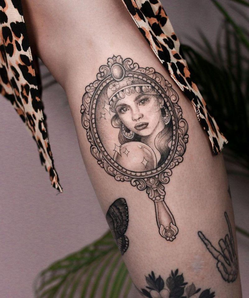 30 Elegant Mirror Tattoos for Your Inspiration