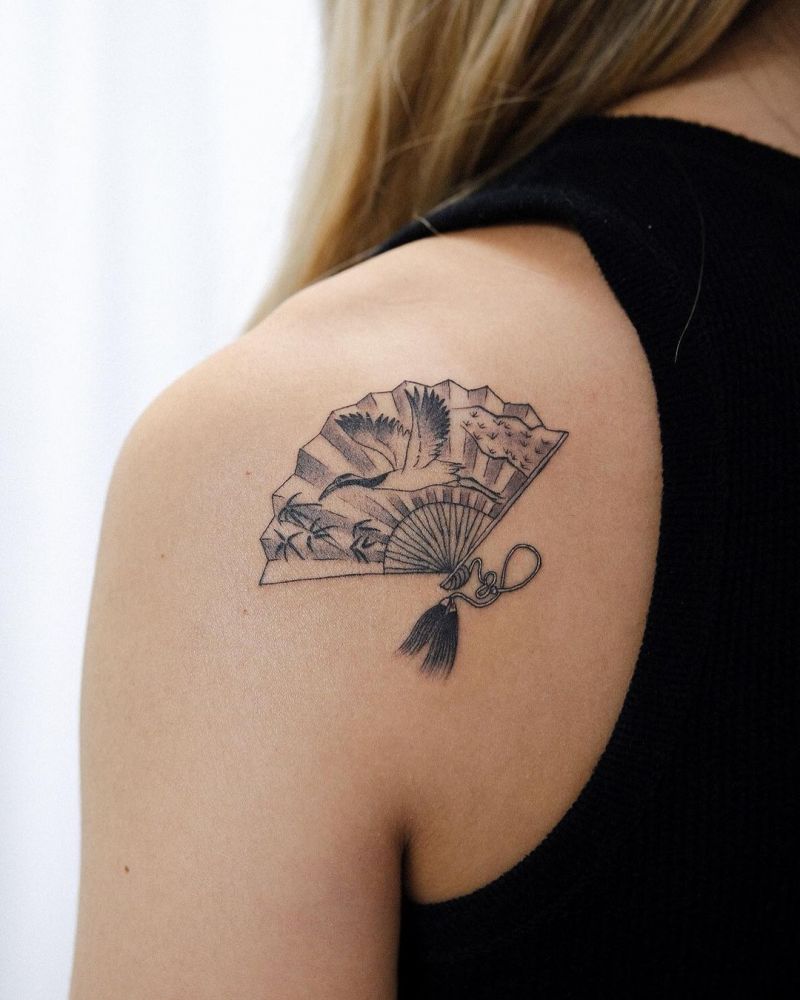 30 Elegant Fan Tattoos You Must Love