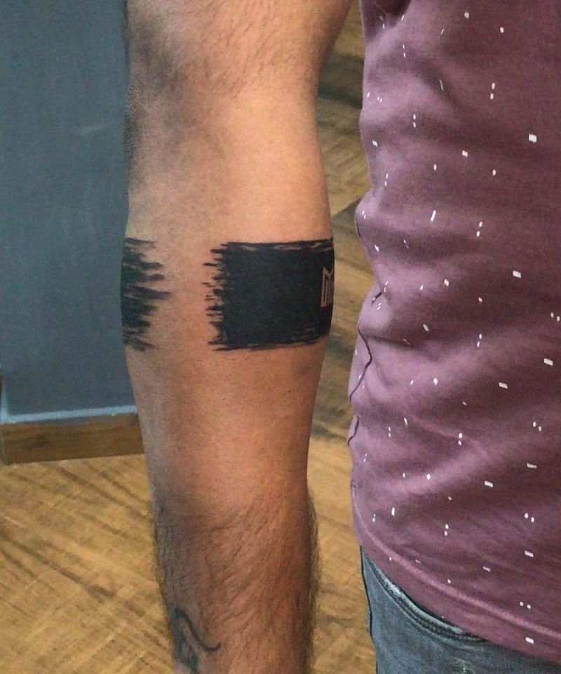 30 Unique Armband Tattoos You Must Try