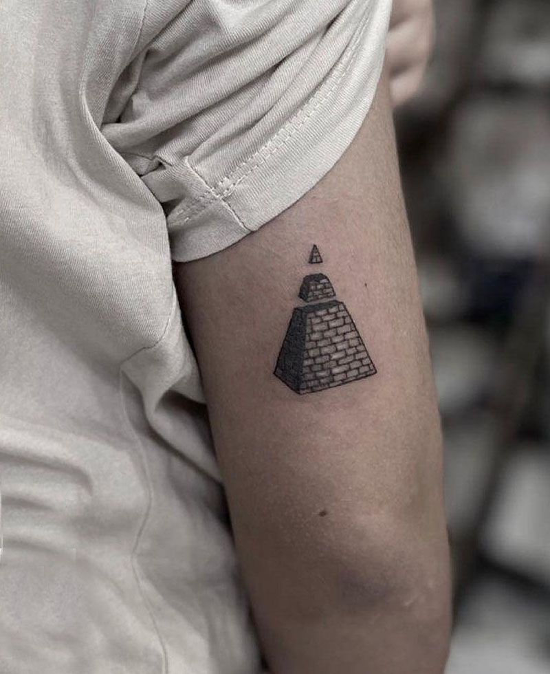 30 Unique Pyramid Tattoos You Must Try