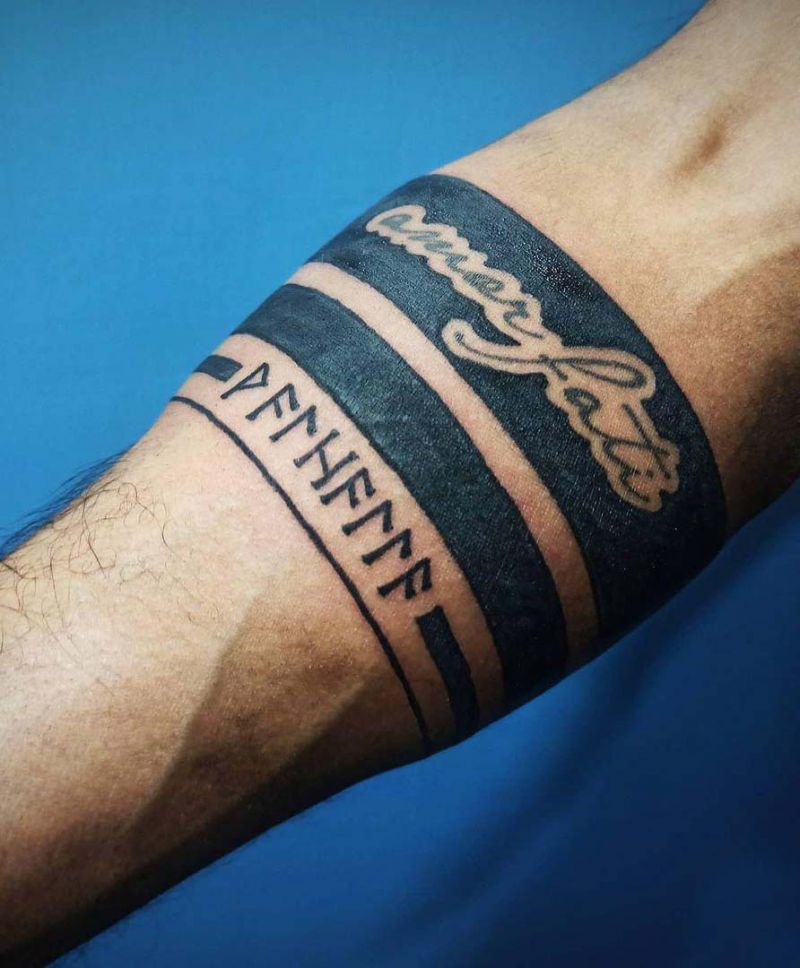 30 Unique Armband Tattoos You Must Try