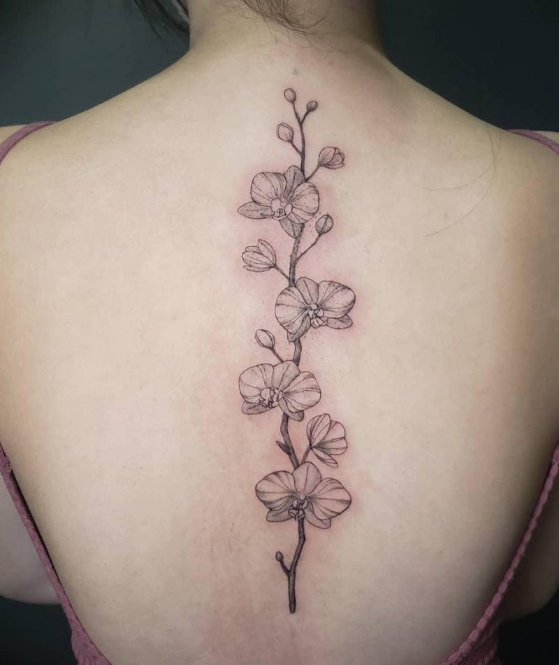 30 Great Spine Tattoos to Inspire You