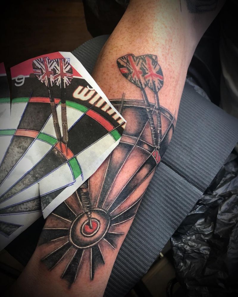 30 Great Dart Tattoos to Inspire You