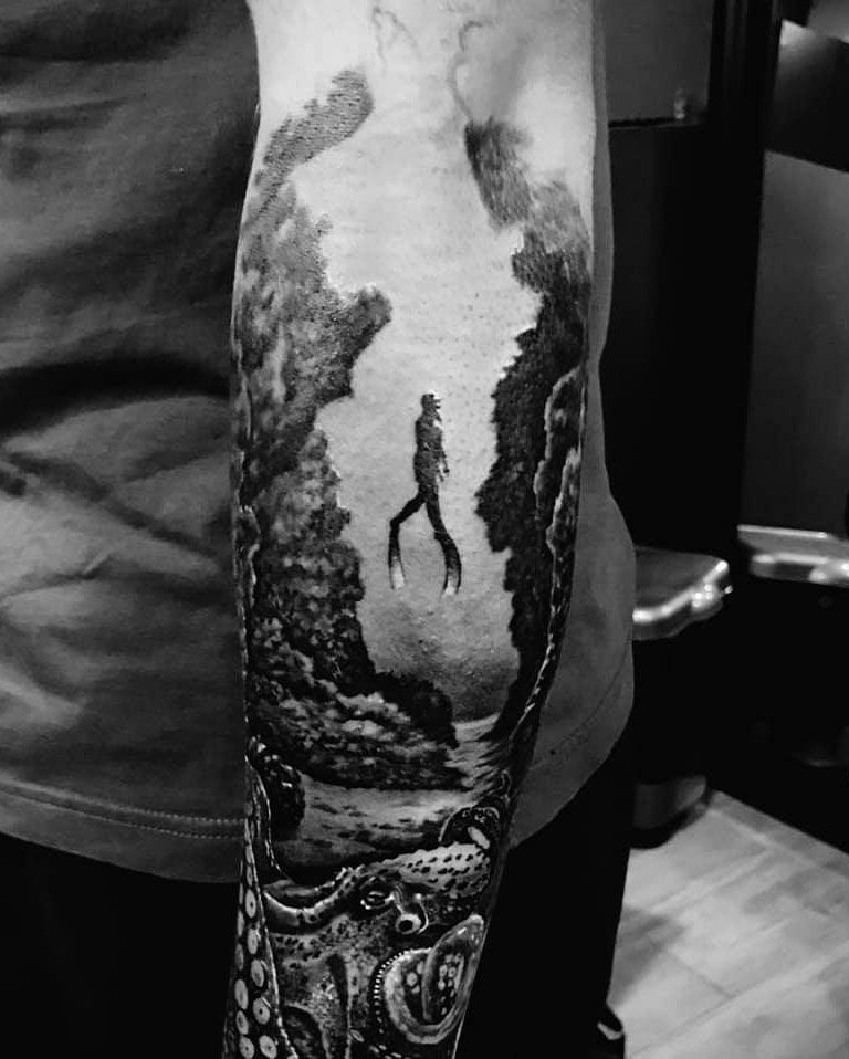 30 Elegant Diver Tattoos You Must Try