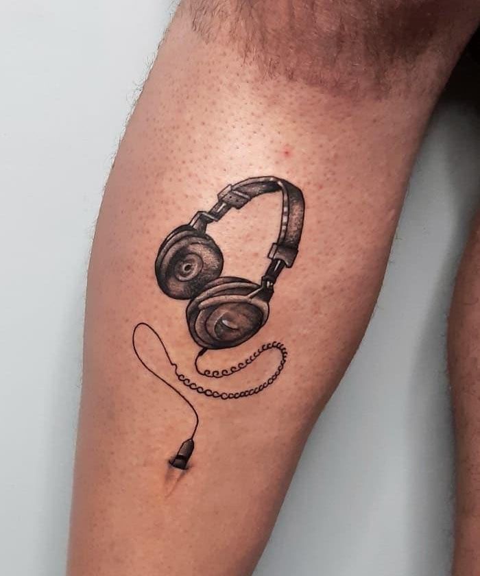 30 Elegant Headphones Tattoos You Need to Copy