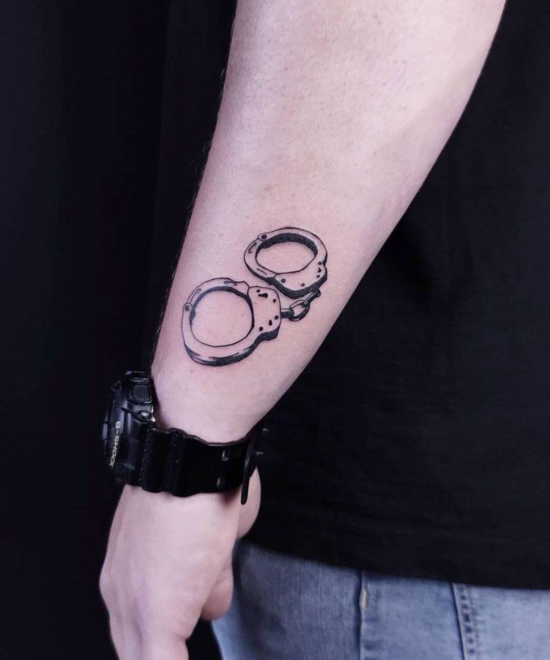 30 Unique Handcuff Tattoos You Must Try