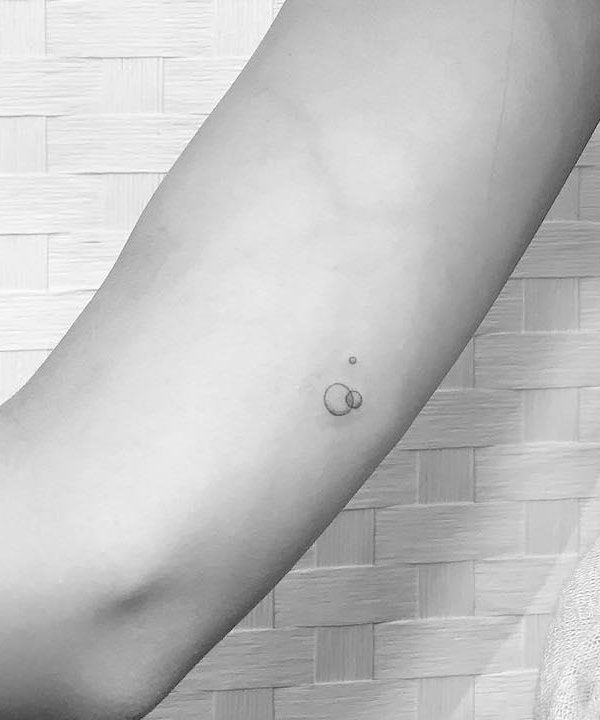 30 Elegant Bubble Tattoos You Must Try