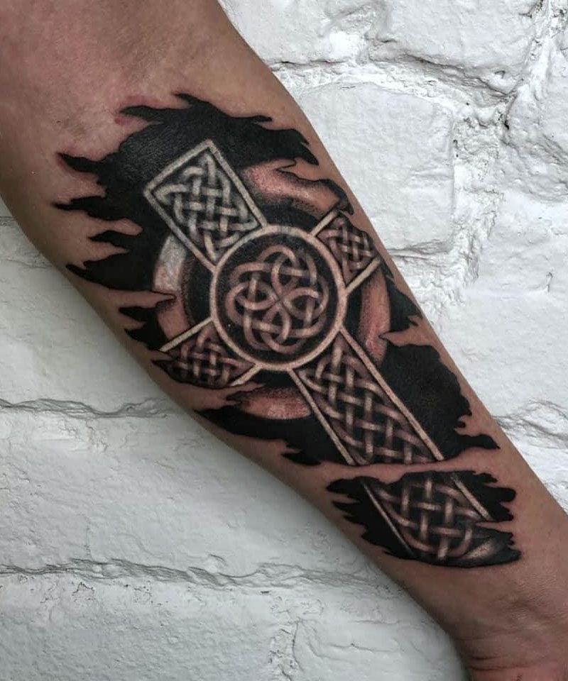 30 Unique Celtic Cross Tattoos You Need to Copy