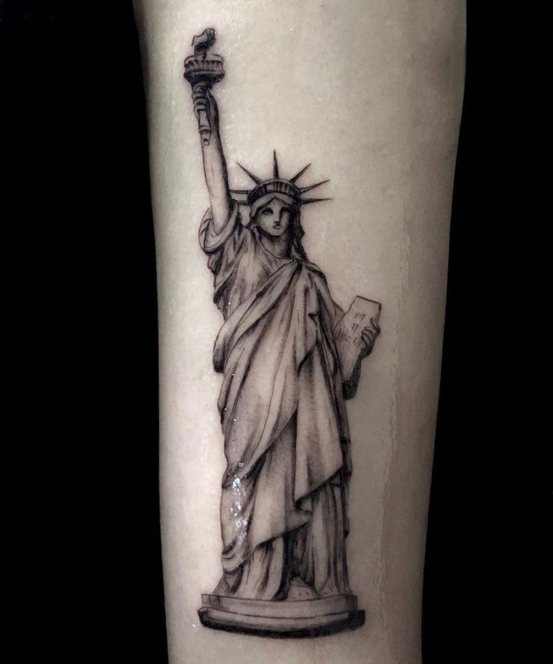 30 Unique Statue of Liberty Tattoos You Need to Copy