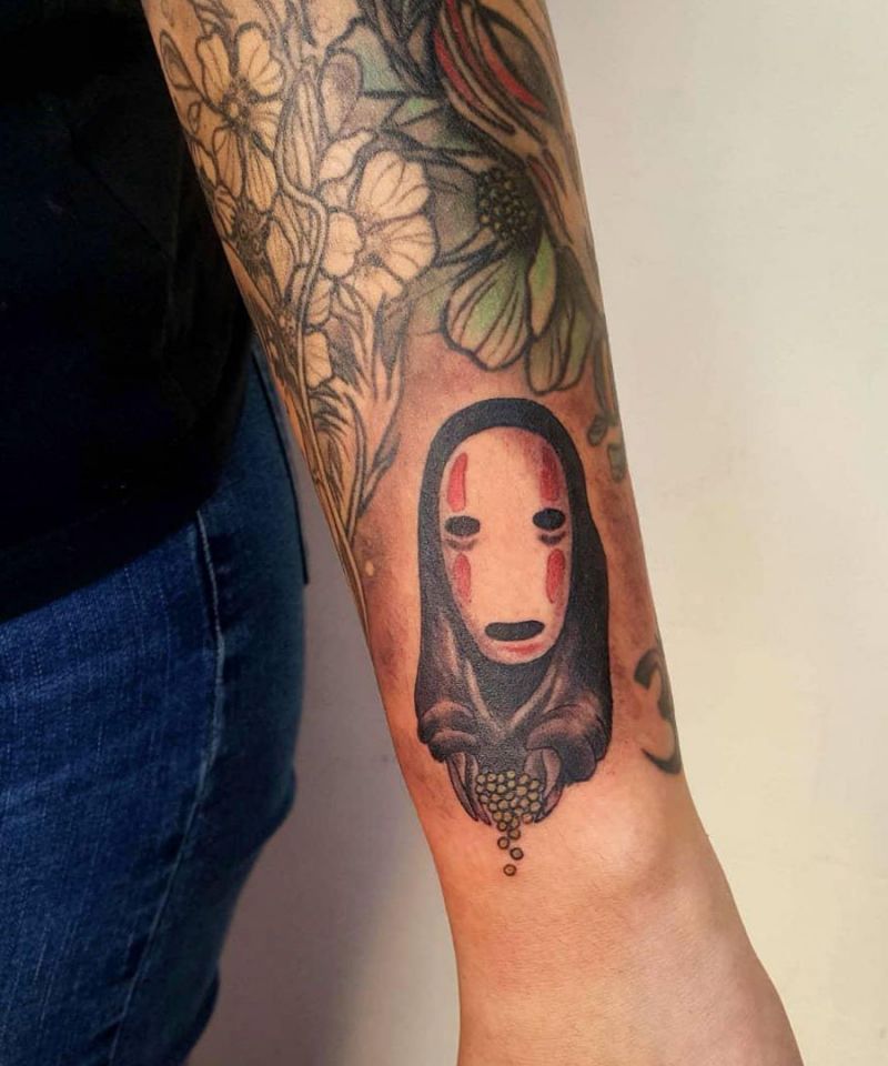 30 Amazing Faceless Tattoos You Must Try