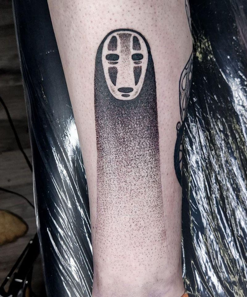 30 Amazing Faceless Tattoos You Must Try