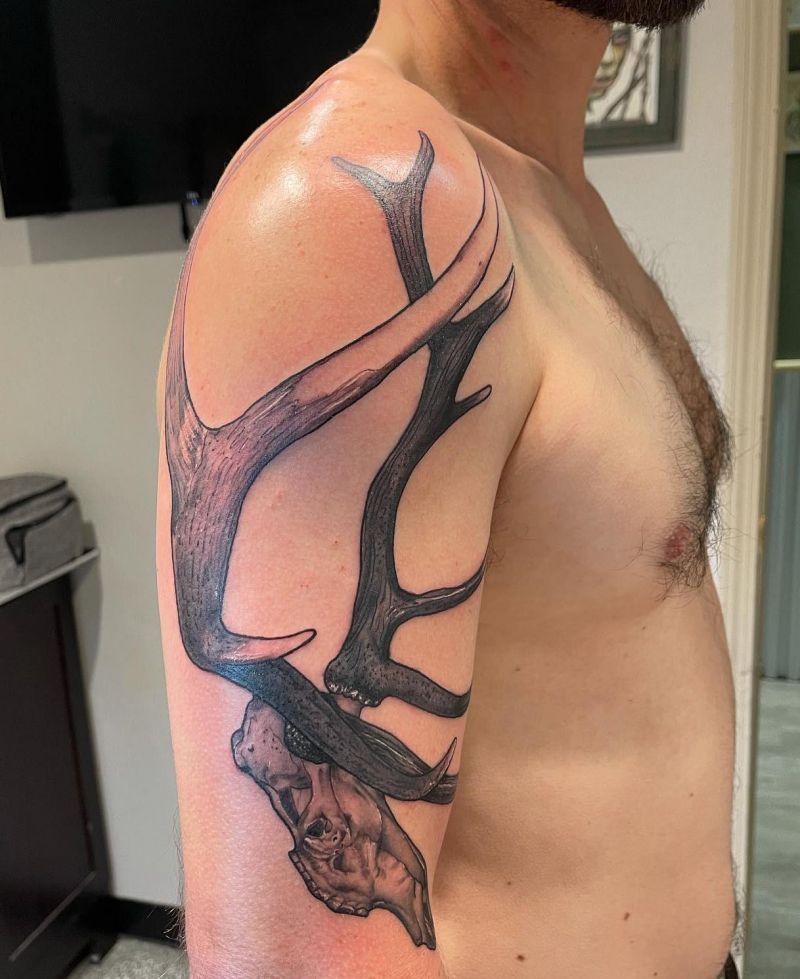30 Unique Antler Tattoos for Your Inspiration
