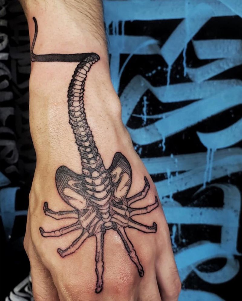 30 Classy Facehugger Tattoos You Will Love