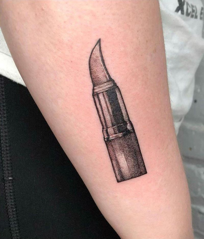 30 Cool Lipstick Tattoos You Can Copy