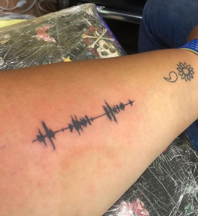 20 Unique Soundwave Tattoos You Must Love