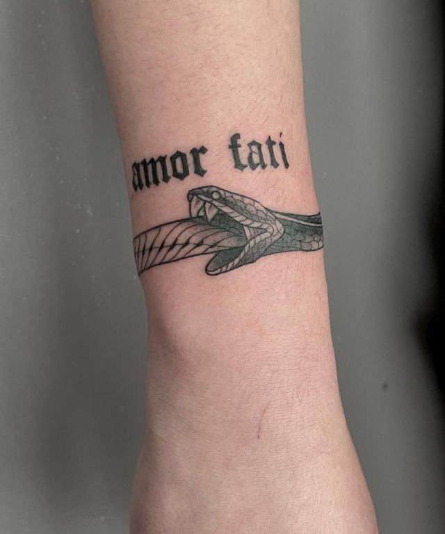 20 Great Amor Fati Tattoos Make You Attractive