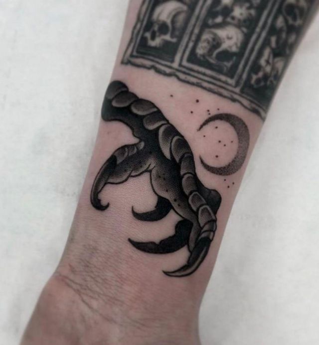 20 Cool Talon Tattoos for Your Inspiration