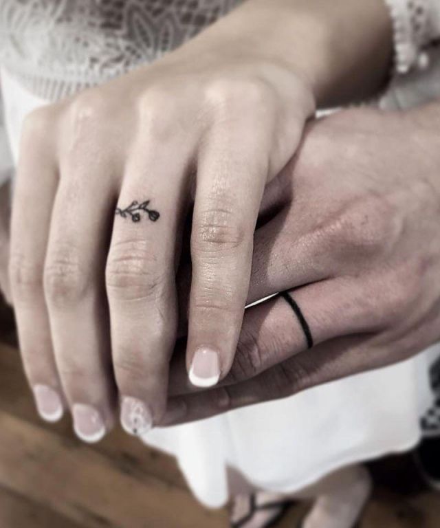 20 Cool Wedding Band Tattoos Make You Different