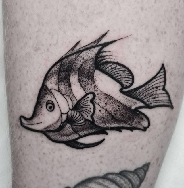 Pretty Angelfish Tattoo on Upper Arm